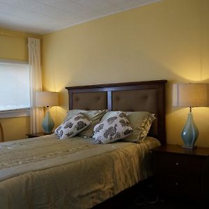 Queen Room #3